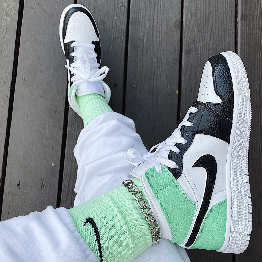 Nike custom air jordan 1 mid sneakers - Picture 2 of 4